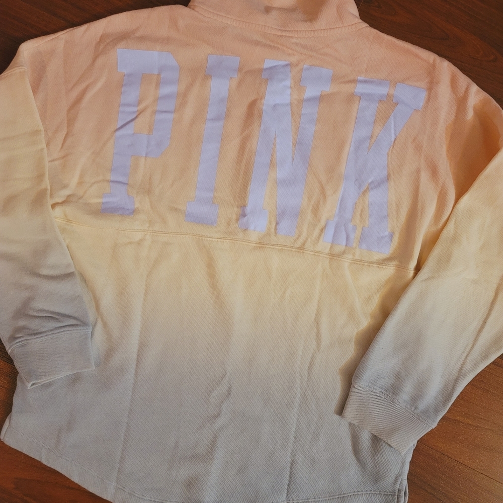 🚫SOLD🚫VS PINK medium varsity halfzip